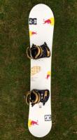 Snowboard Morrow 159cm + vazani